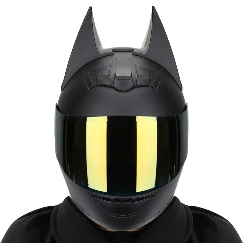 Dark Knight Ride – Batman-Inspired Full-Face Helmet