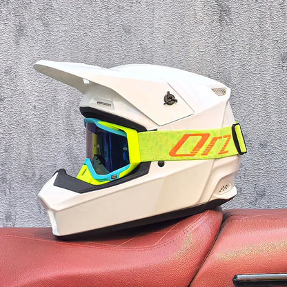 Trail Hunter – Off-Road Full-Face Helmet